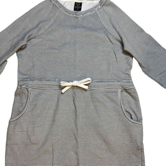 Life Integrity Earth Women's White Pinstriped Long Sleeve Mini Dress Size Small - Picture 2 of 5